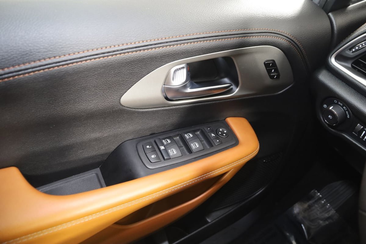Used 2024 Chrysler Pacifica Pinnacle image 35