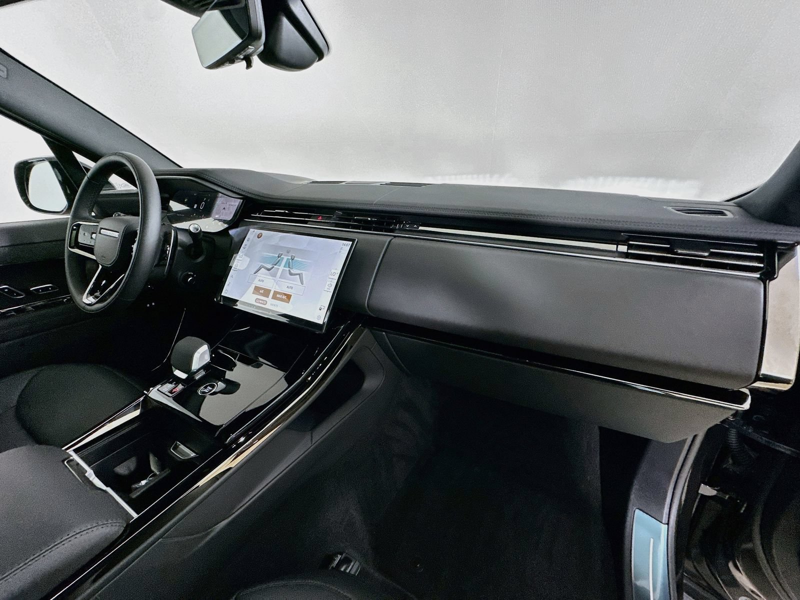 New 2027 Land Rover Range Rover Sport Dynamic SE AWD/4WD image 45