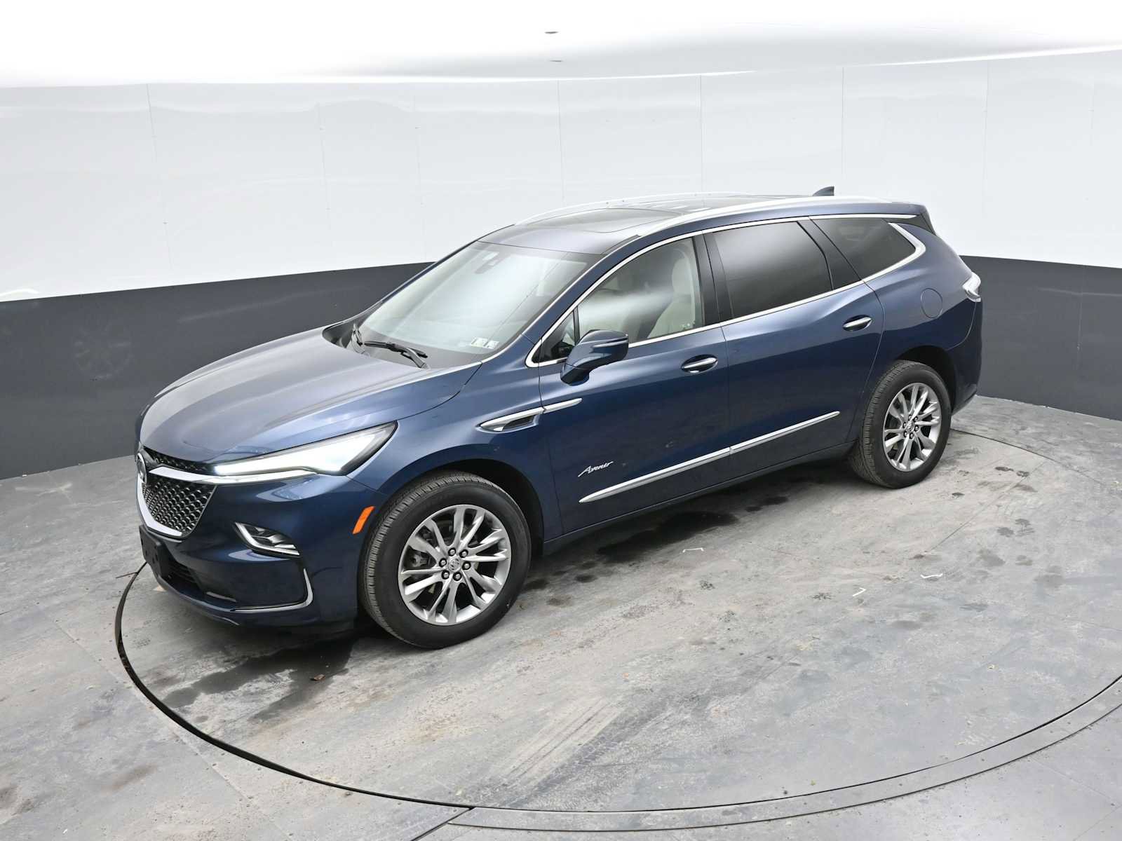 Used 2023 Buick Enclave Avenir w/ Avenir Technology Package image 33