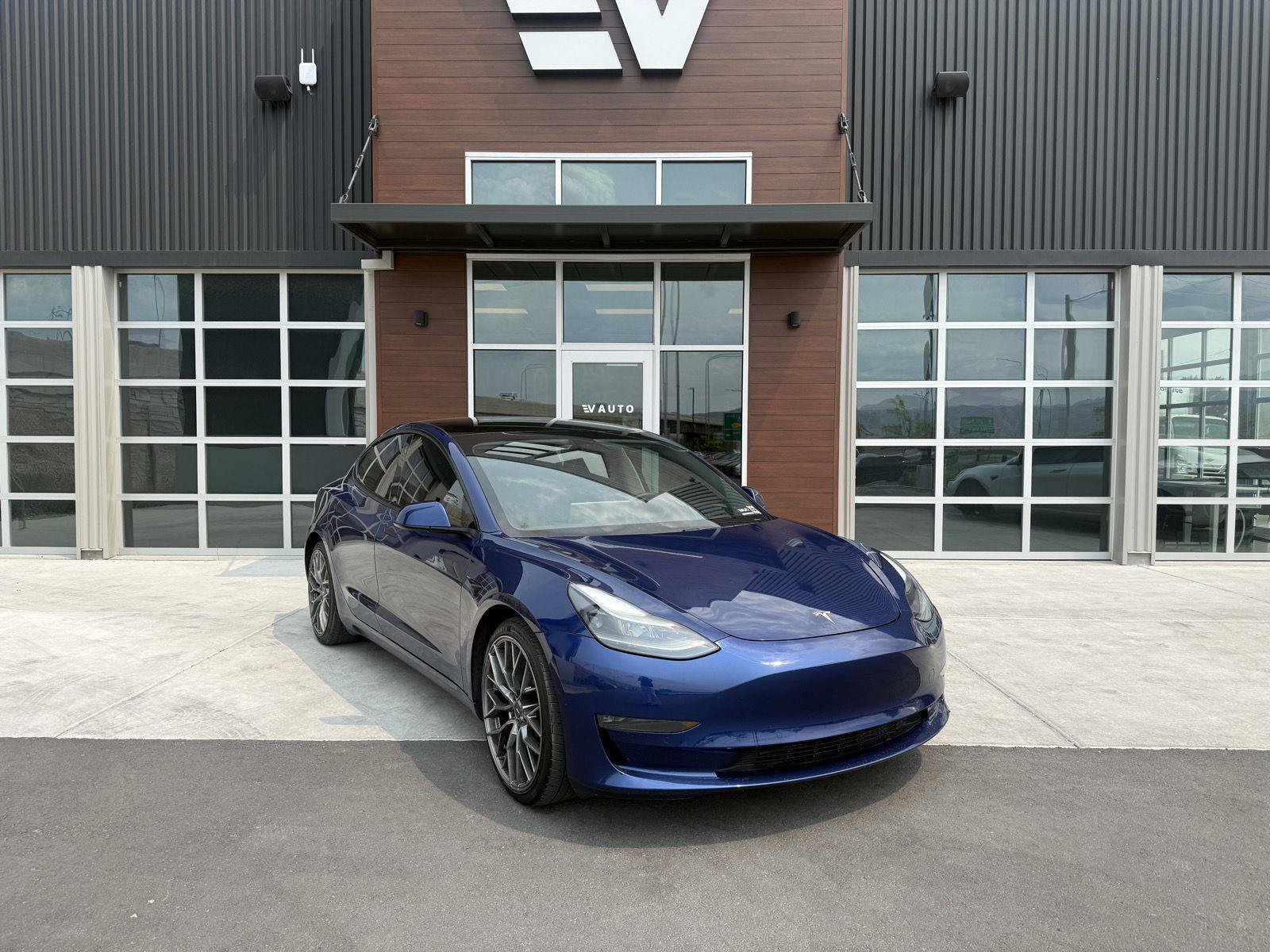Used 2021 Tesla Model 3 Performance AWD/4WD image 2