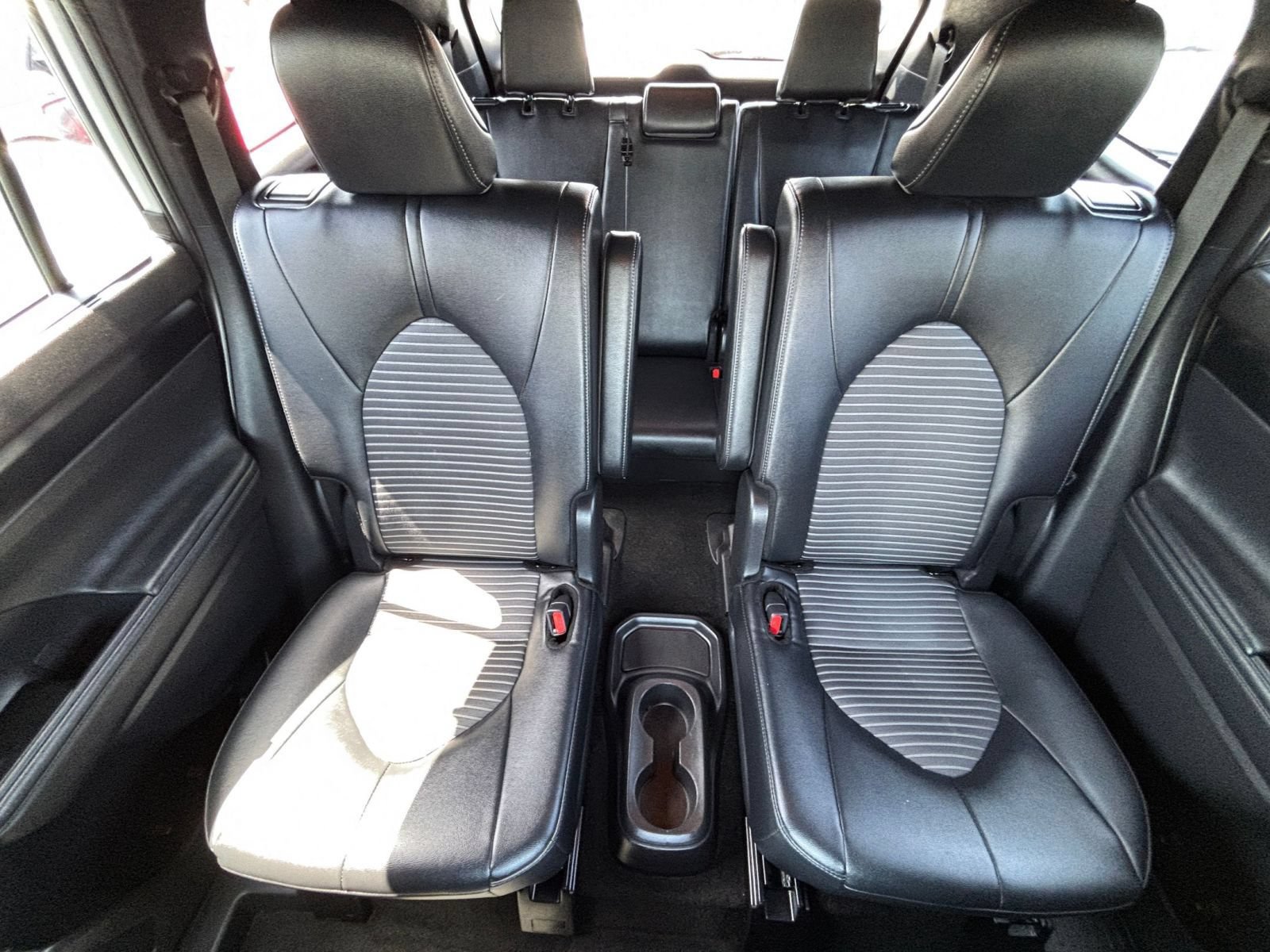 Used 2025 Toyota Highlander XSE AWD/4WD image 39