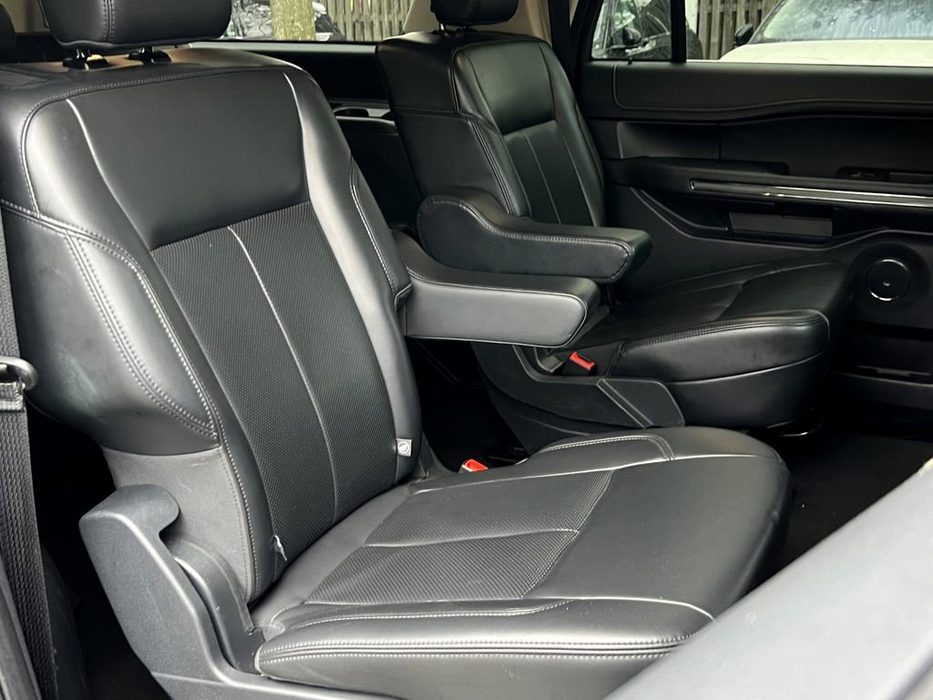 Used 2024 Ford Expedition Max XLT image 27