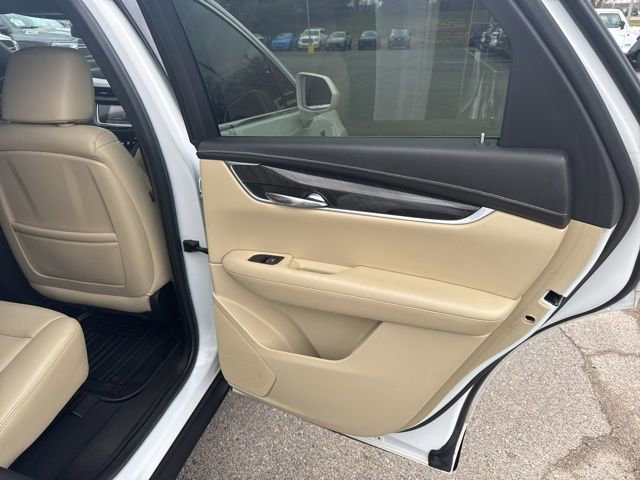 Used 2018 Cadillac XT5 AWD image 36