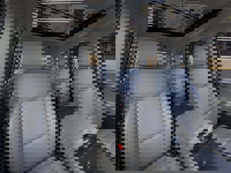 New 2025 Ford Expedition Active image 10