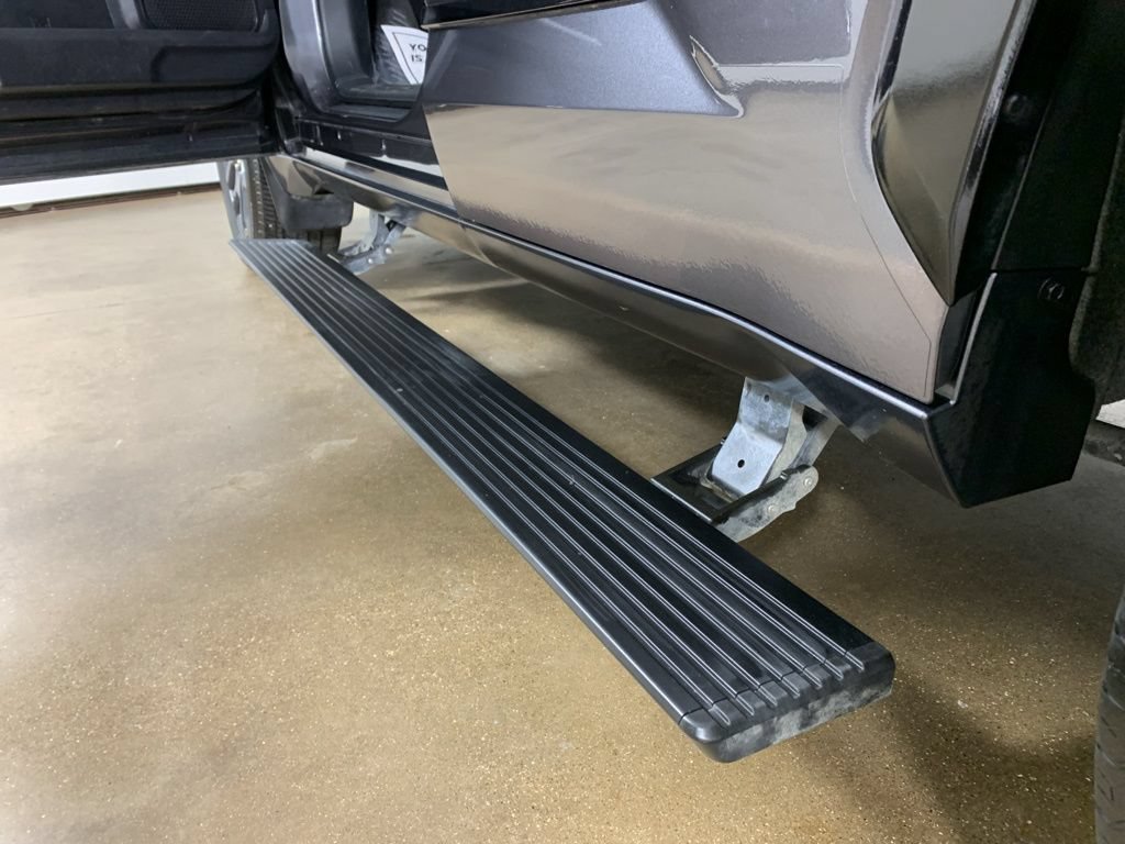 Used 2023 Toyota Sequoia Platinum AWD/4WD image 18