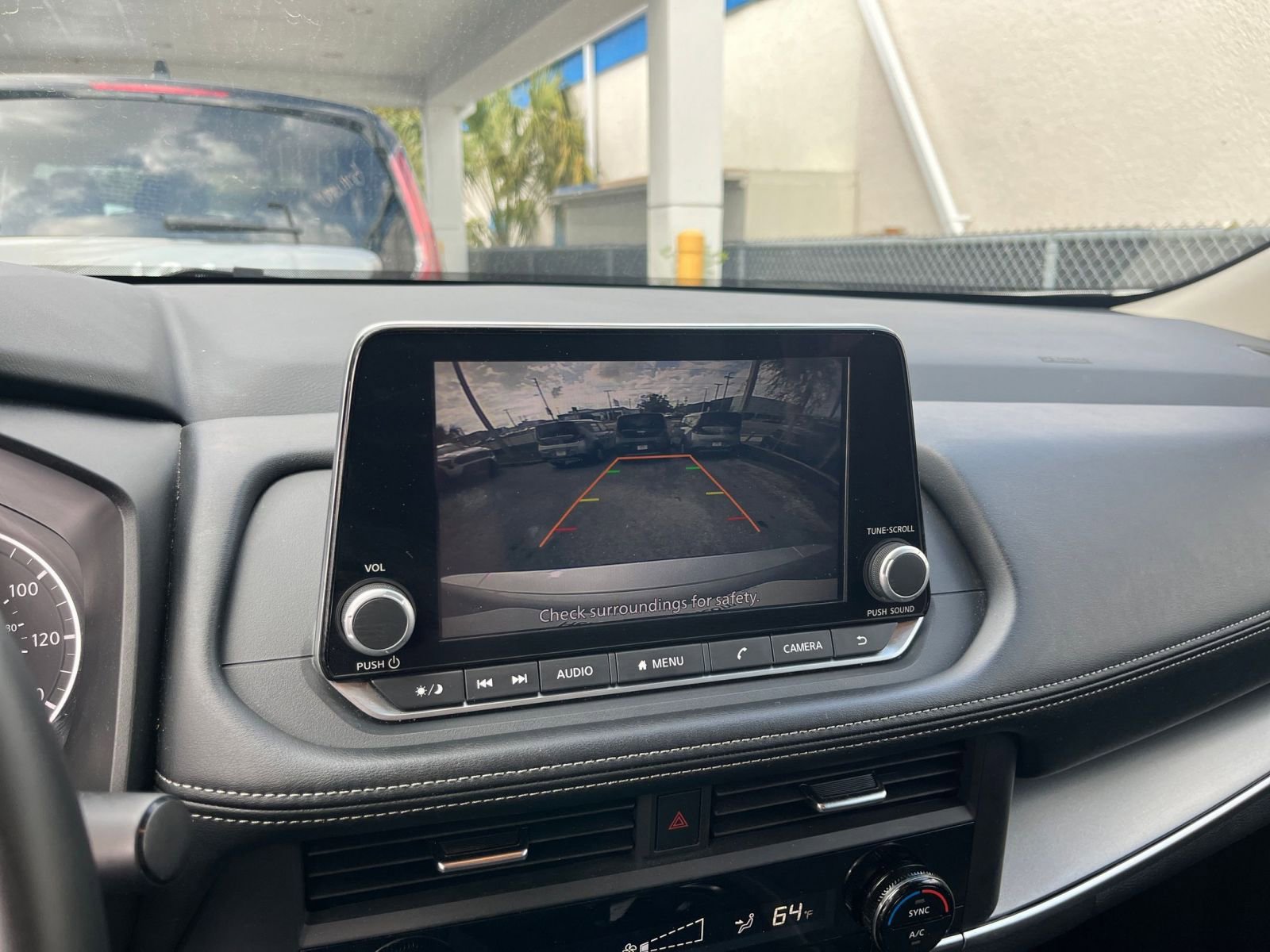 Used 2025 Nissan Rogue SV FWD image 25
