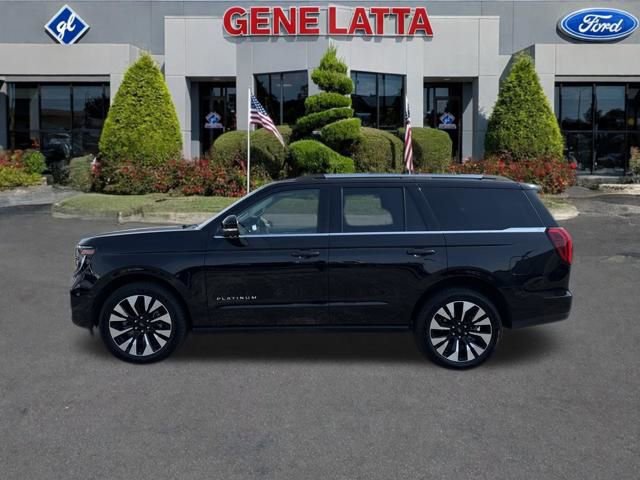 Used 2025 Ford Expedition Platinum w/ Driver's Package image 3