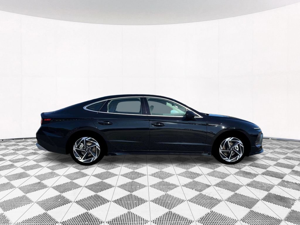 New 2026 Hyundai Sonata SEL FWD image 14