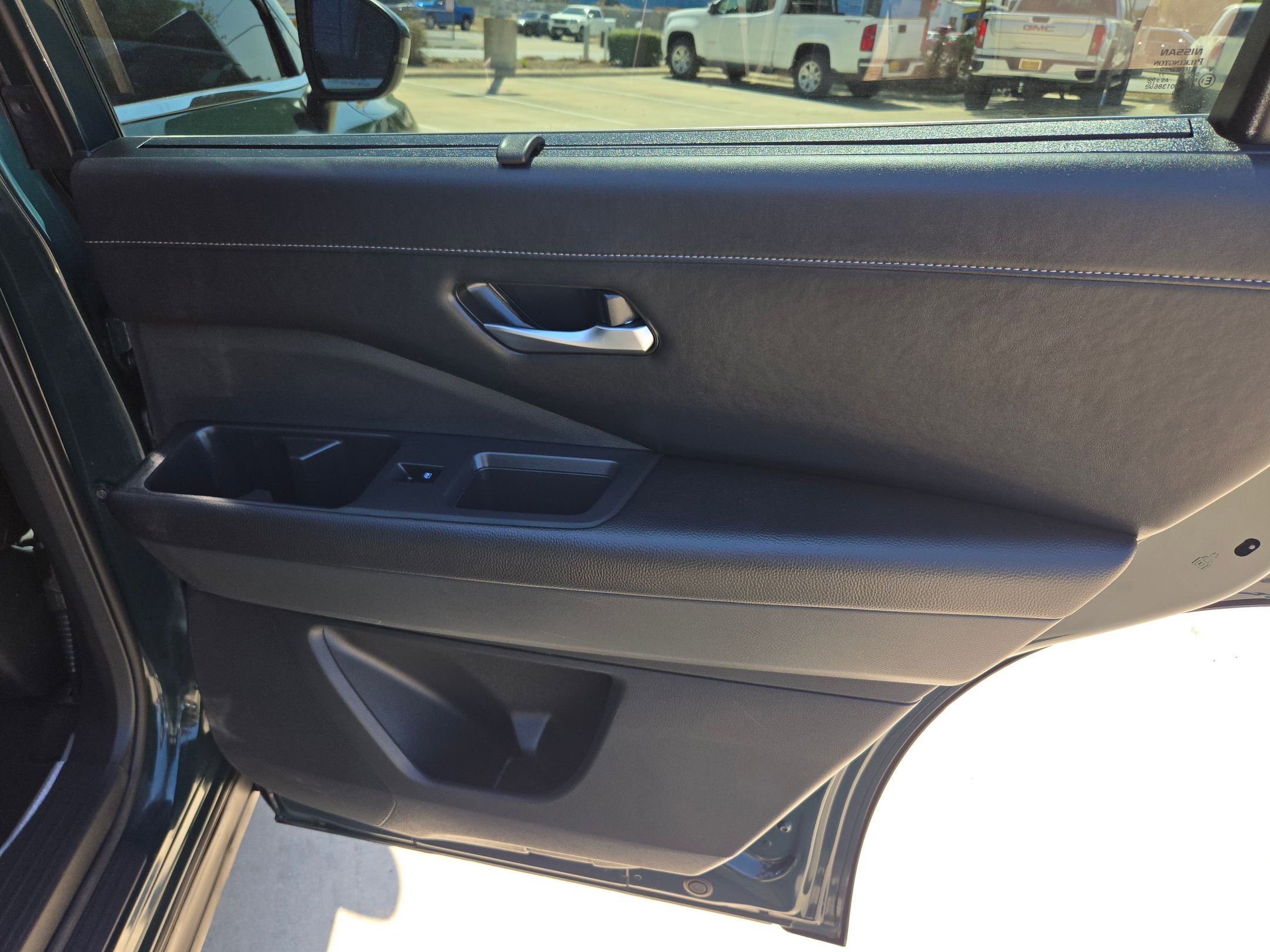 Certified 2024 Nissan Pathfinder SL FWD image 36