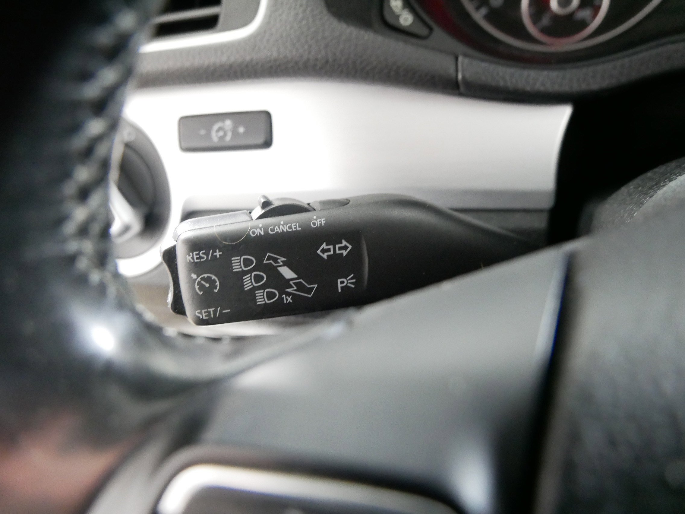 Used 2013 Volkswagen Passat 2.5 SE image 31