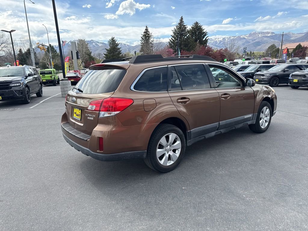 Used 2011 Subaru Outback 2.5i Premium AWD/4WD image 5