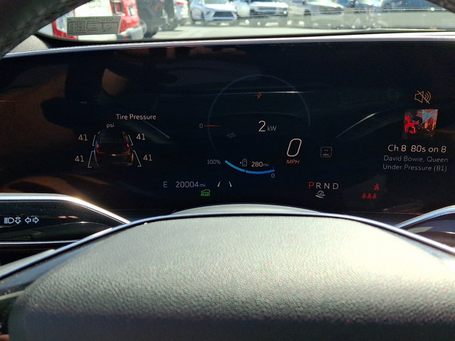 Certified 2024 Cadillac Lyriq Luxury AWD/4WD image 22