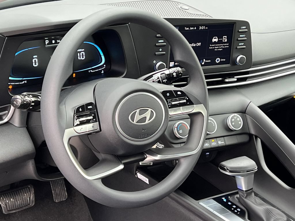 New 2026 Hyundai Elantra SE w/ Cargo Package FWD image 10