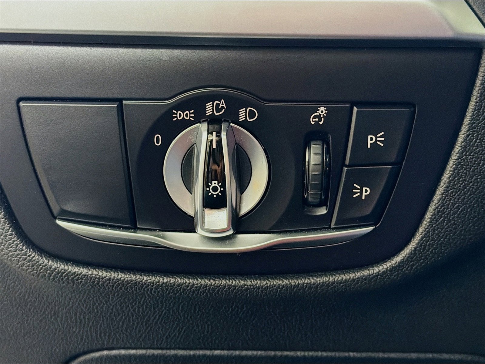 Used 2024 BMW X4 M w/ Competition Package image 11