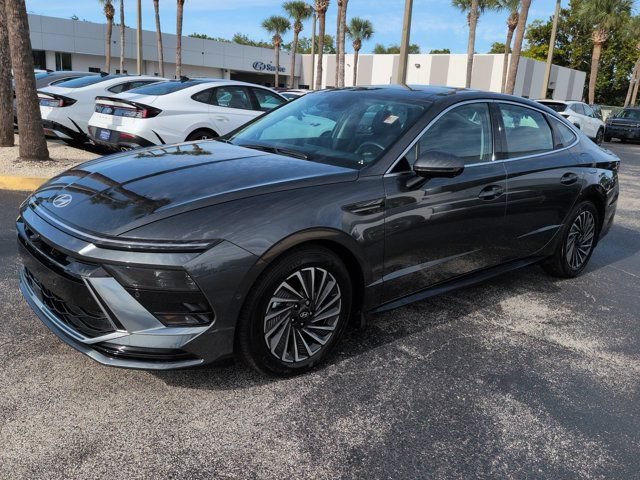 Certified 2026 Hyundai Sonata Limited FWD image 8
