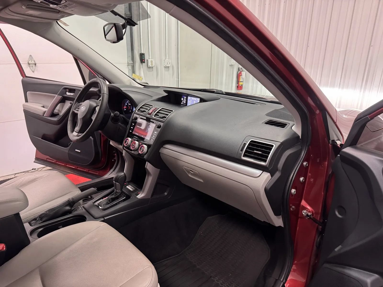 Used 2016 Subaru Forester 2.5i Touring w/ Popular Package #1 AWD/4WD image 44