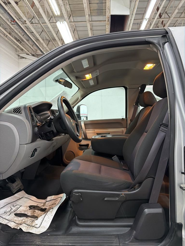 Used 2013 Chevrolet Silverado 3500 W/T image 17