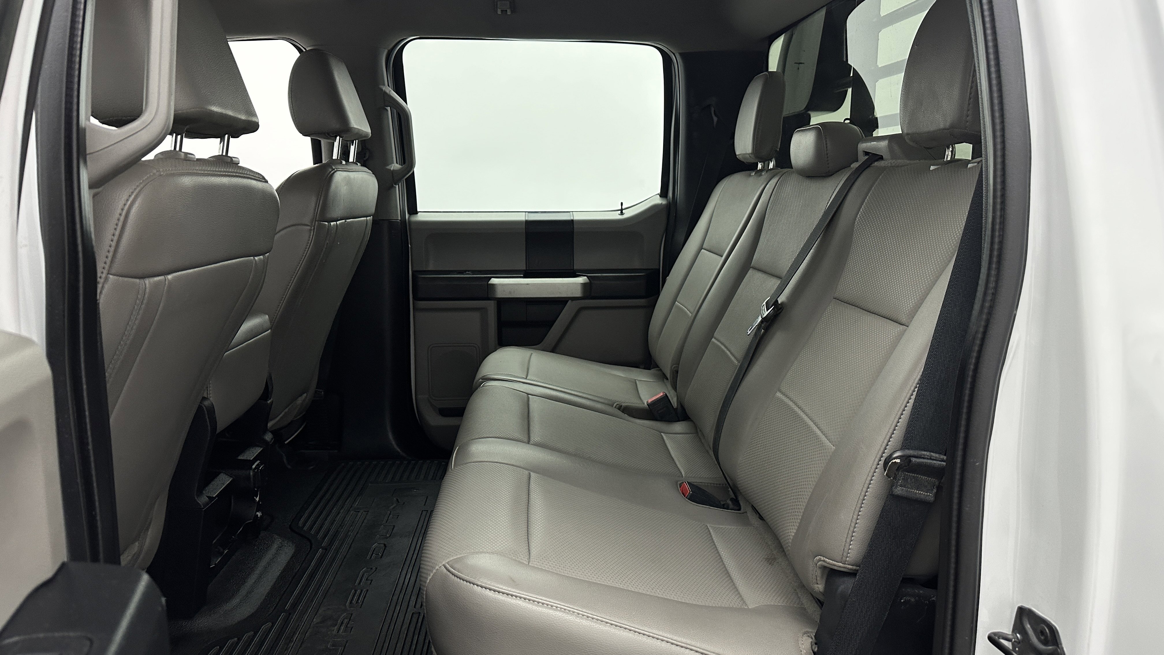 Used 2020 Ford F350 XL image 25