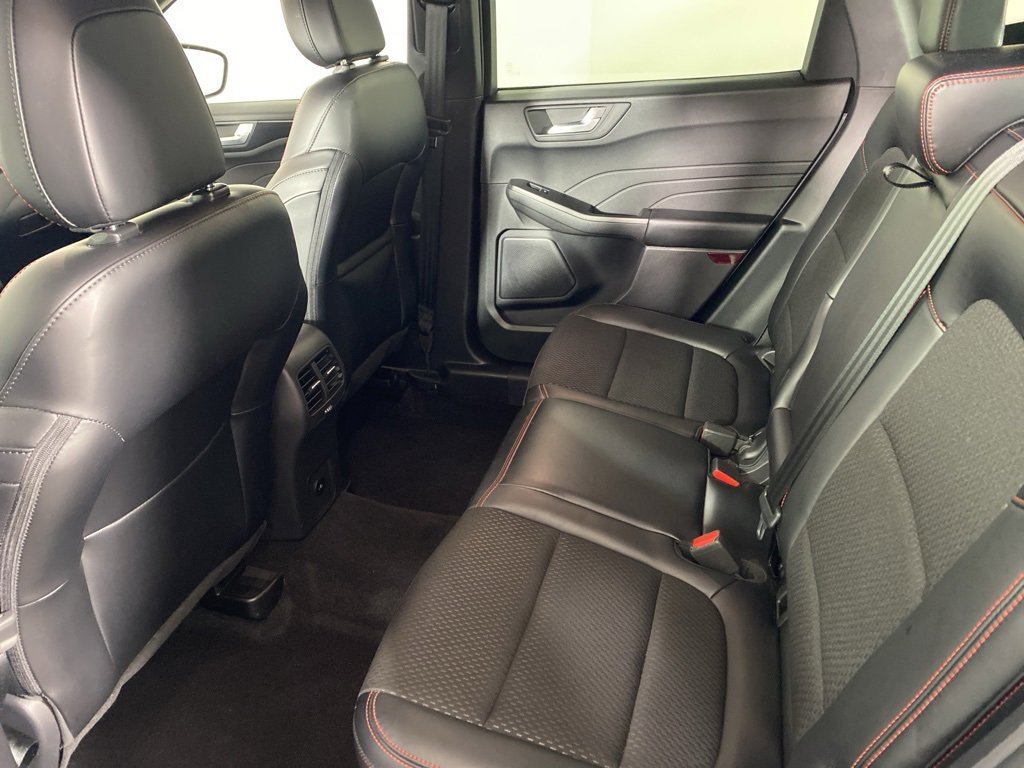 Used 2025 Ford Escape ST-Line w/ Cold Weather Package image 12