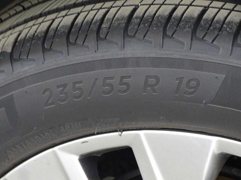 Used 2019 Toyota RAV4 Limited image 44