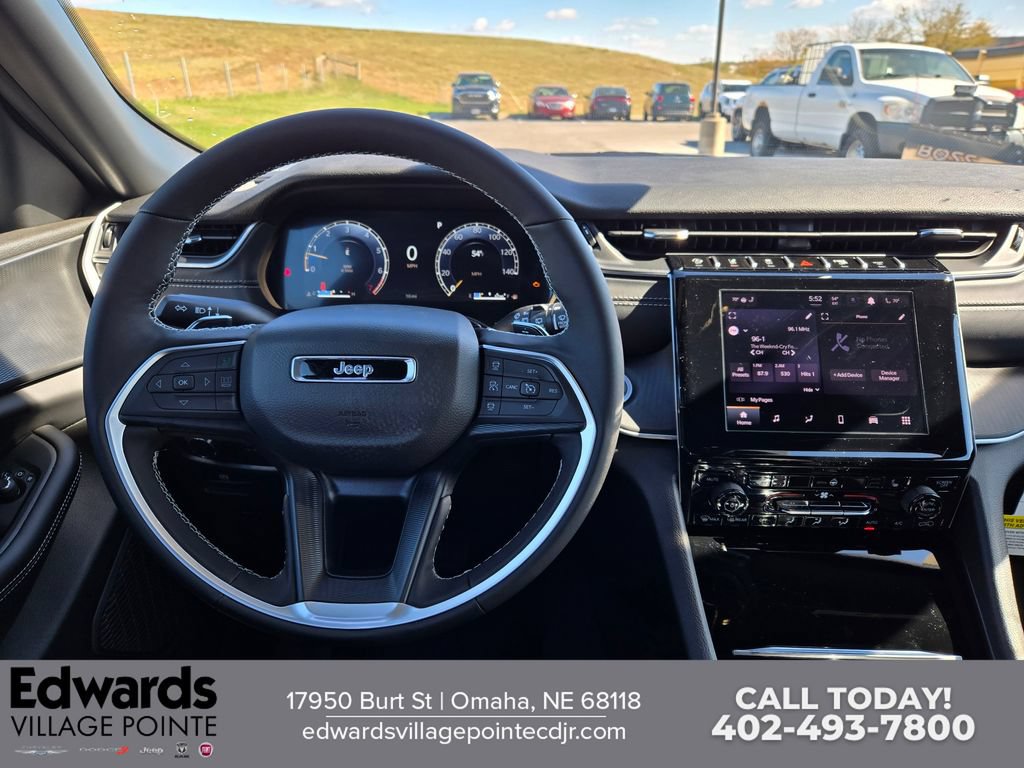 New 2025 Jeep Grand Cherokee Altitude AWD/4WD image 16