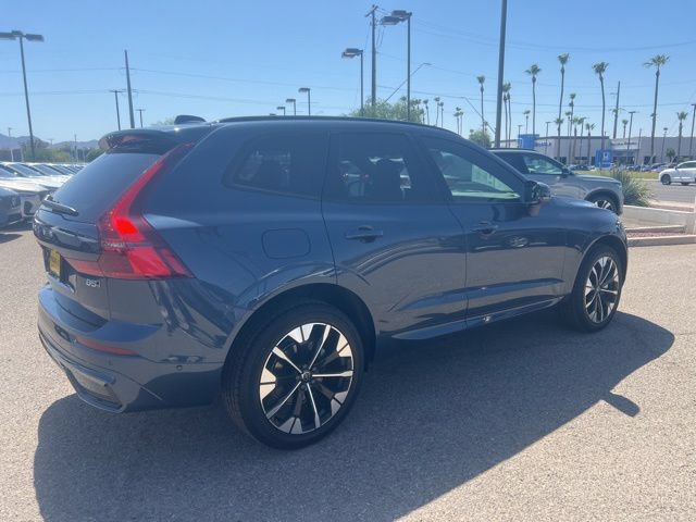 Used 2026 Volvo XC60 B5 Plus w/ Climate Package AWD/4WD image 4