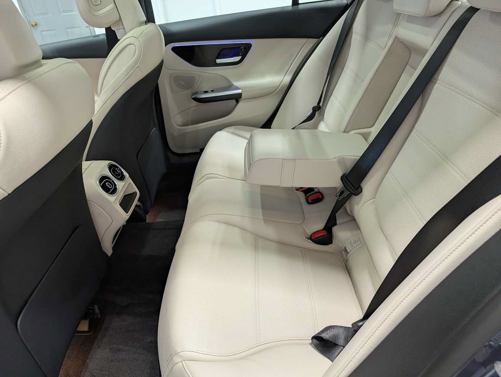 New 2026 Mercedes-Benz C 300 4MATIC Sedan image 20