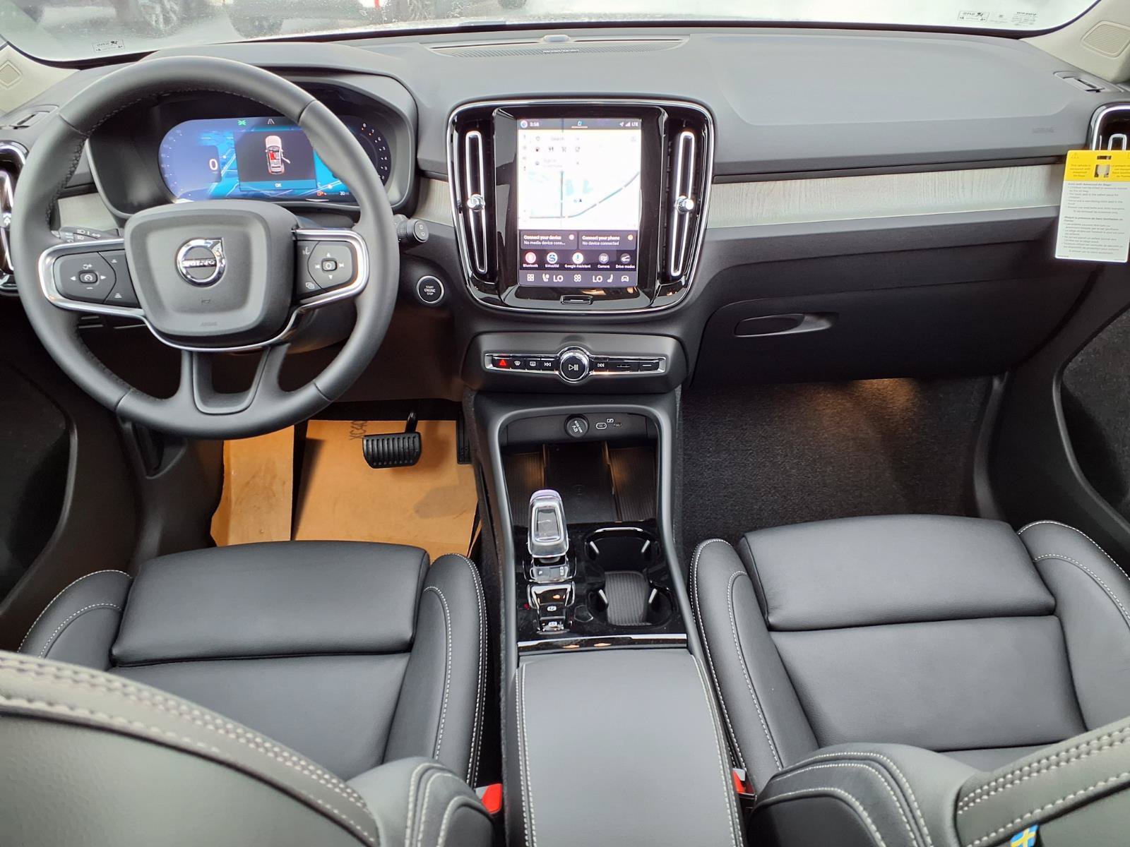New 2026 Volvo XC40 B5 Plus w/ Climate Package AWD/4WD image 11