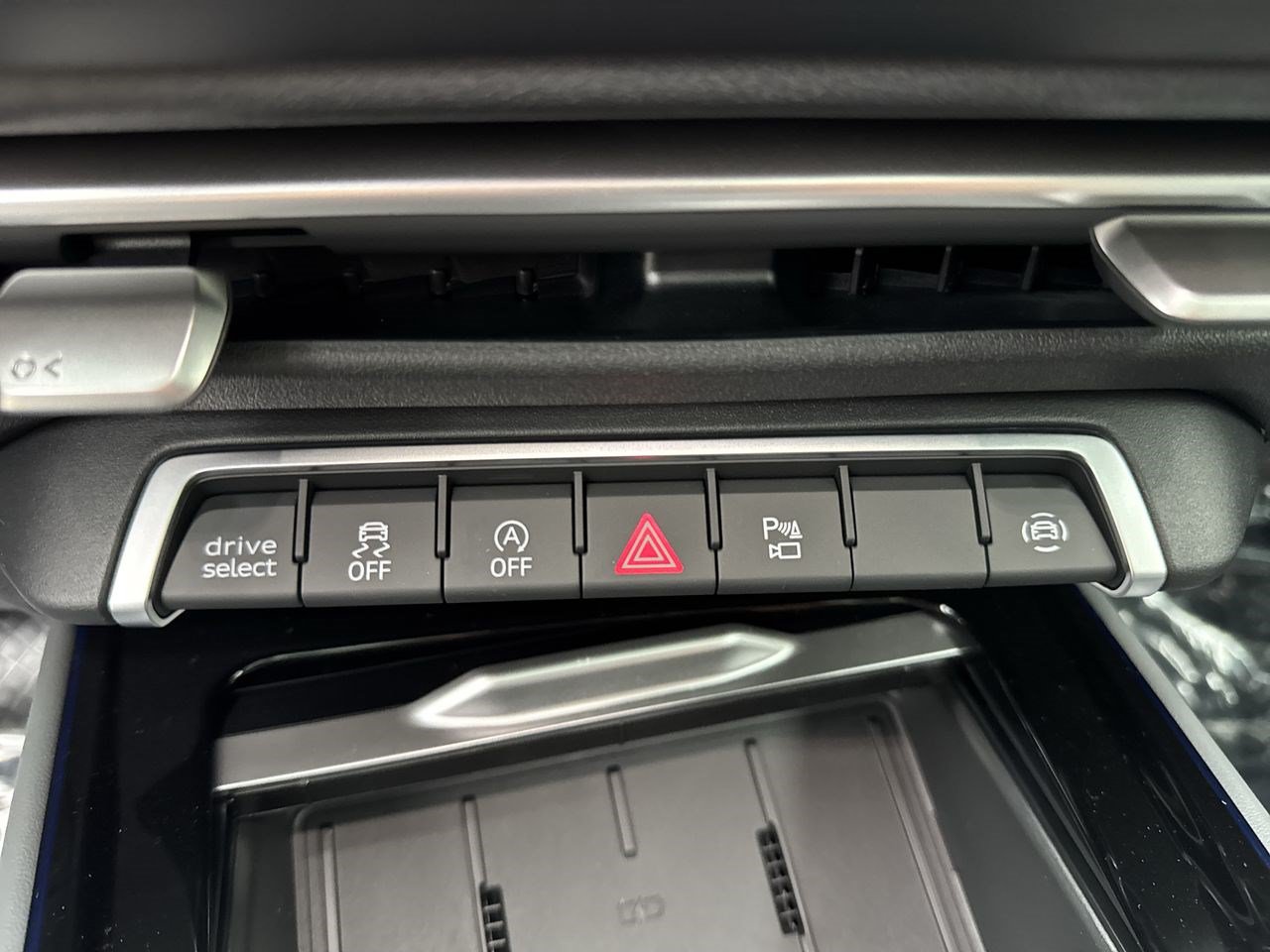New 2026 Audi Q3 quattro 2.0T AWD/4WD image 11