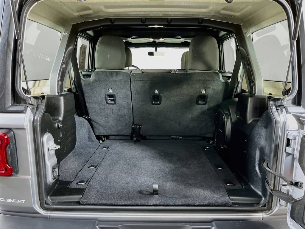 Used 2020 Jeep Wrangler Unlimited Sahara AWD/4WD image 10