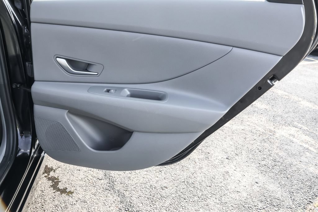 Certified 2024 Hyundai Elantra SEL FWD image 31