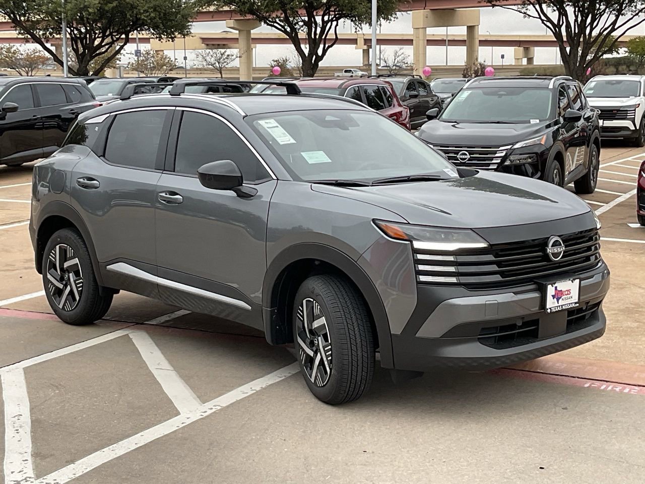 New 2026 Nissan Kicks SV w/ Cold Weather Package FWD image 4