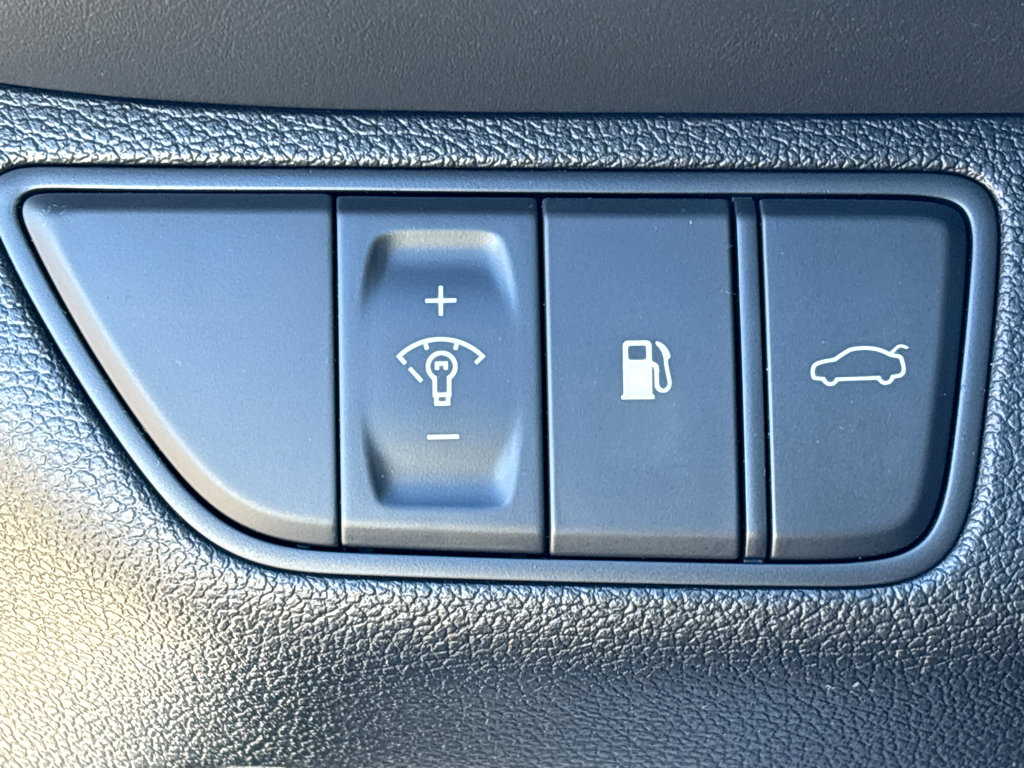 Used 2023 Genesis G70 2.0T w/ Sport Prestige Package image 14