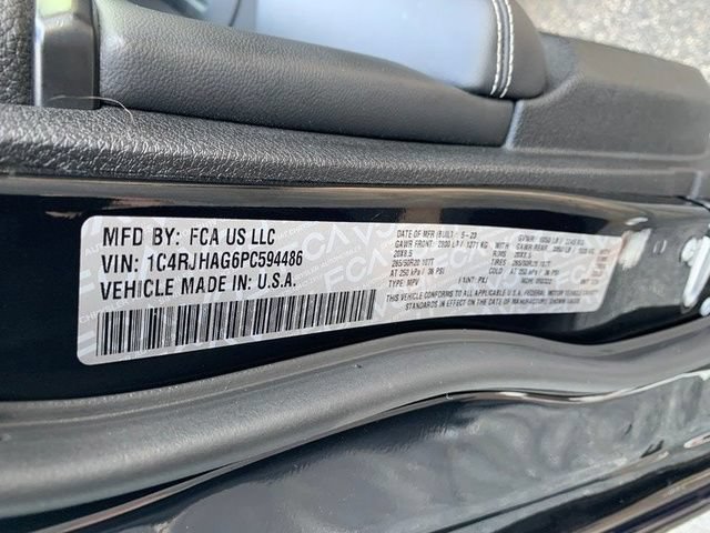 Used 2023 Jeep Grand Cherokee Altitude AWD/4WD image 24