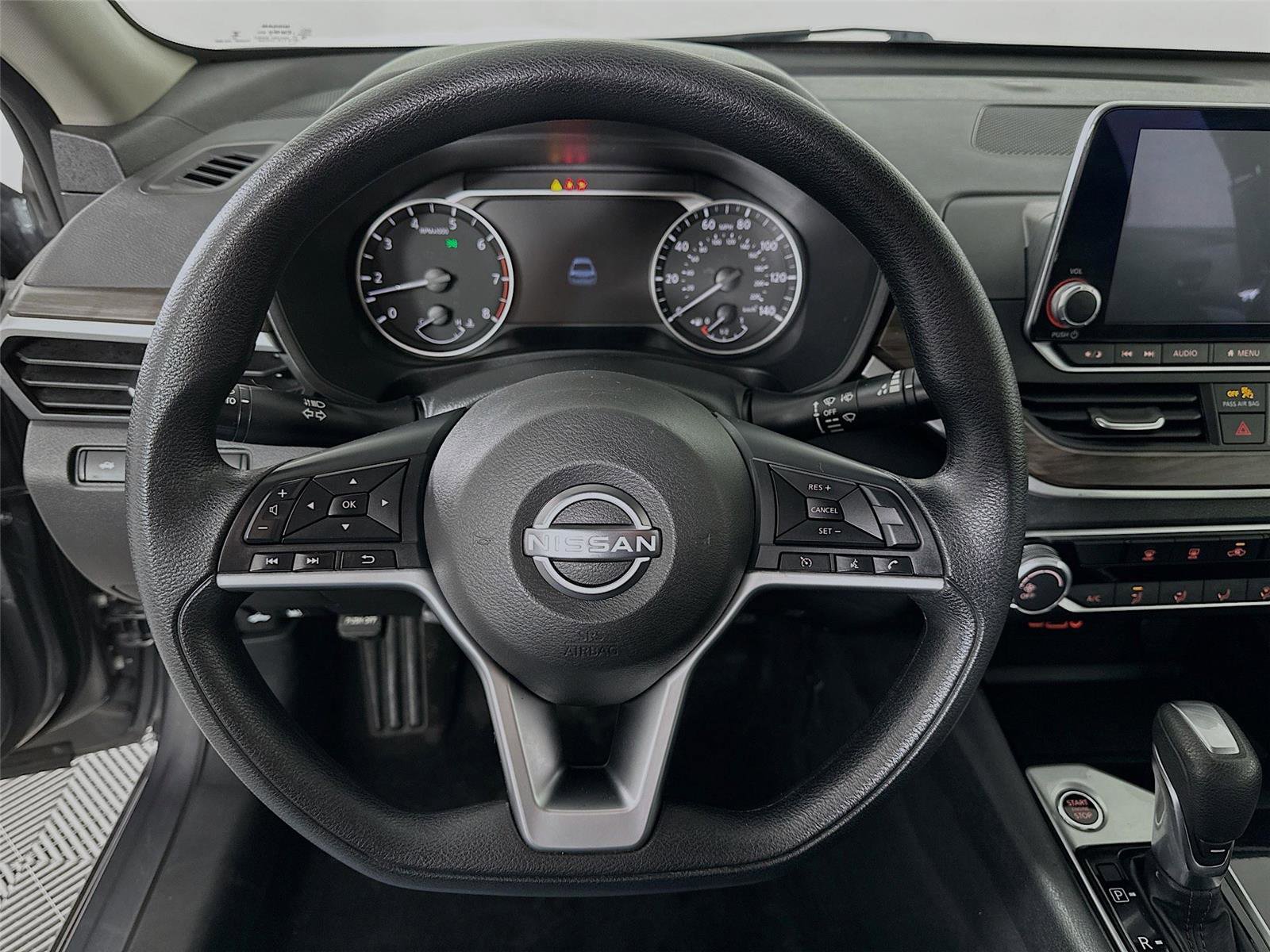 Used 2024 Nissan Altima 2.5 SV image 17