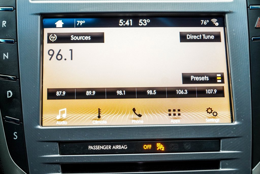 Used 2017 Lincoln MKZ Premiere image 19