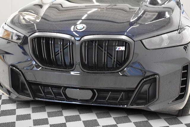 New 2026 BMW X5 M60i w/ Climate Comfort Package AWD/4WD image 17