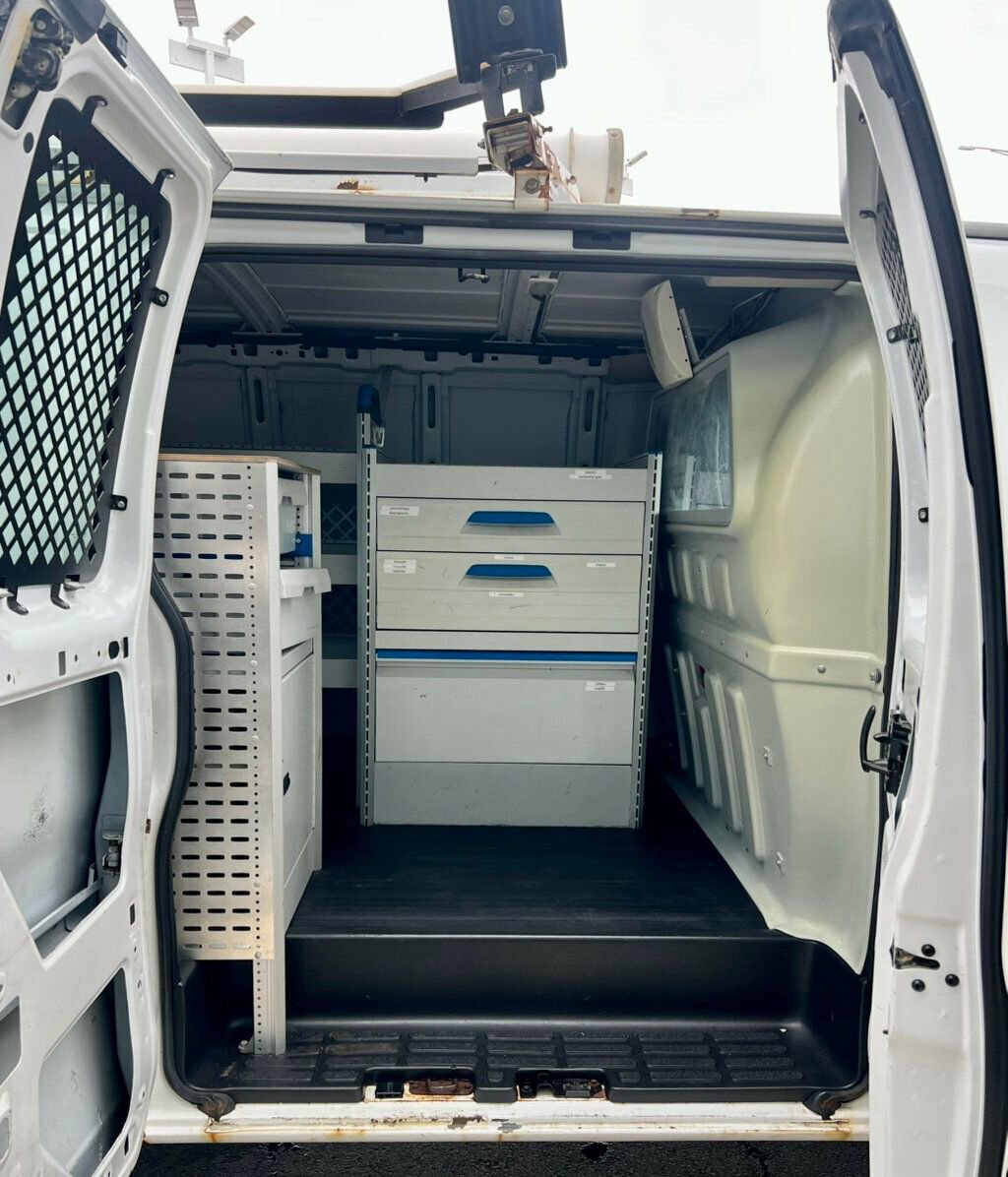 Used 2014 Chevrolet Express 2500 image 10