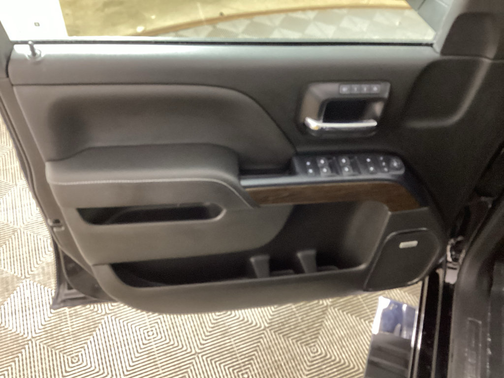 Used 2018 GMC Sierra 1500 Denali AWD/4WD image 17