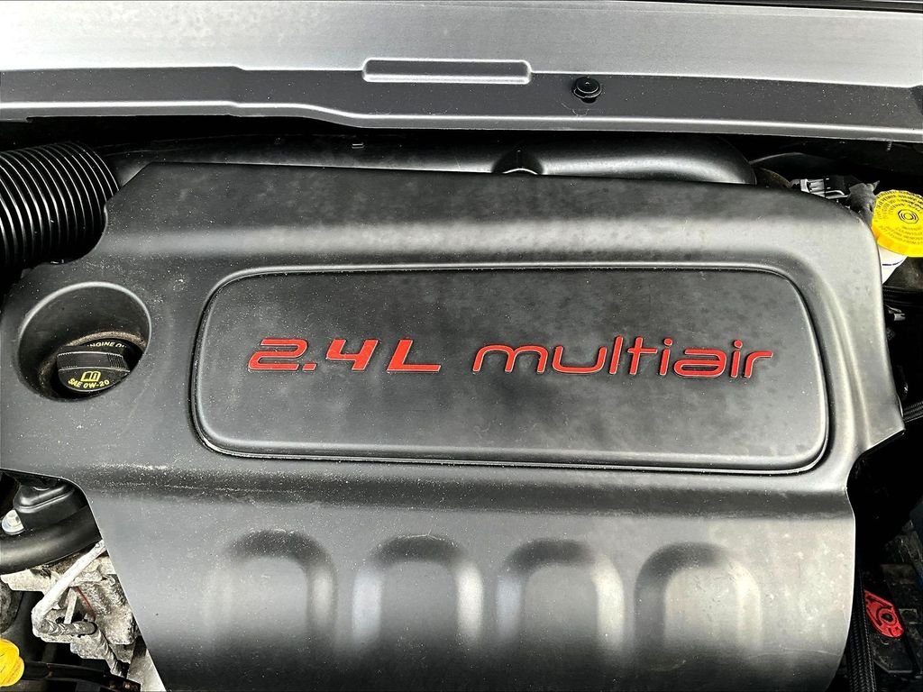 Used 2022 Jeep Compass Latitude AWD/4WD image 32