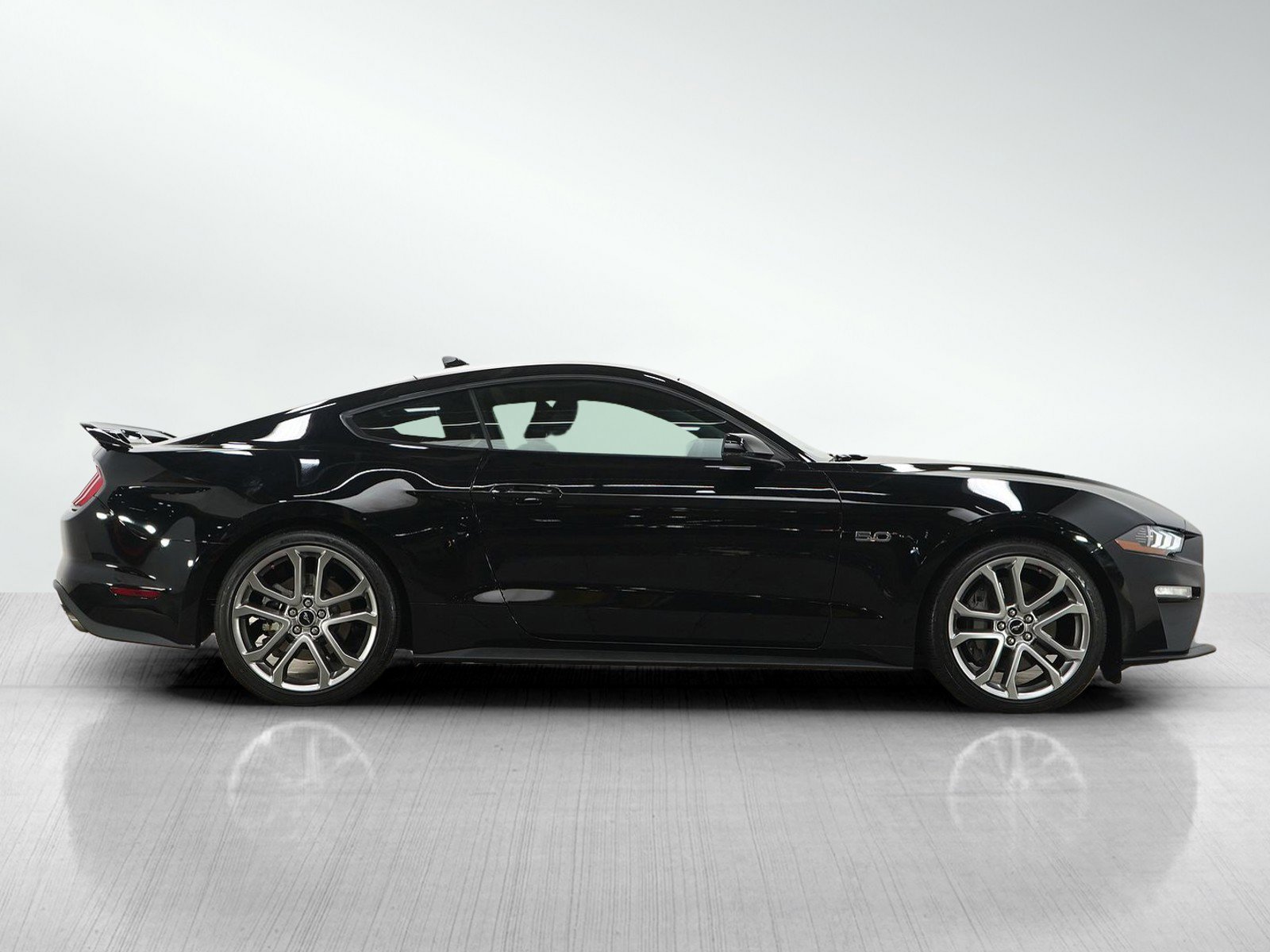 Used 2021 Ford Mustang GT Premium w/ Equipment Group 401A RWD image 6