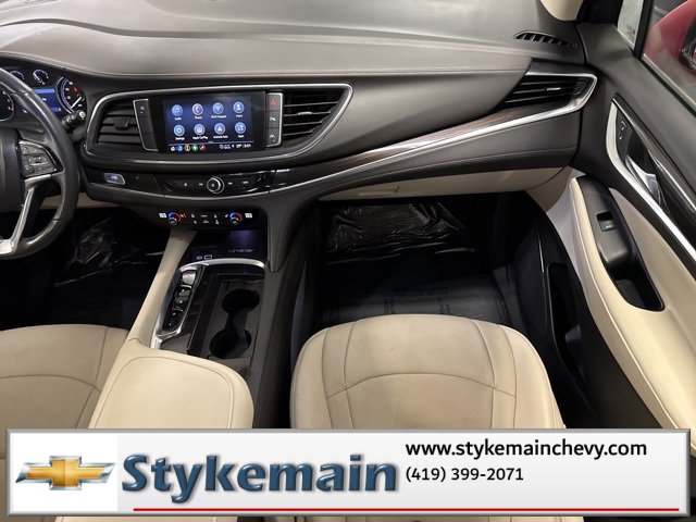 Used 2023 Buick Enclave Essence image 17