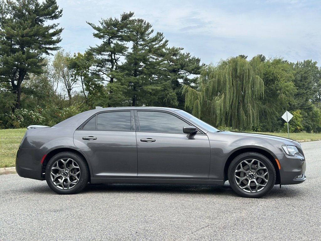 Used 2018 Chrysler 300 S image 8
