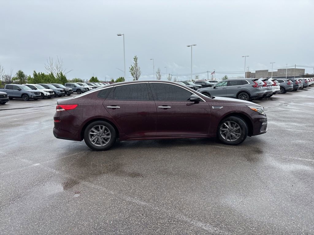 Used 2020 Kia Optima LX image 10