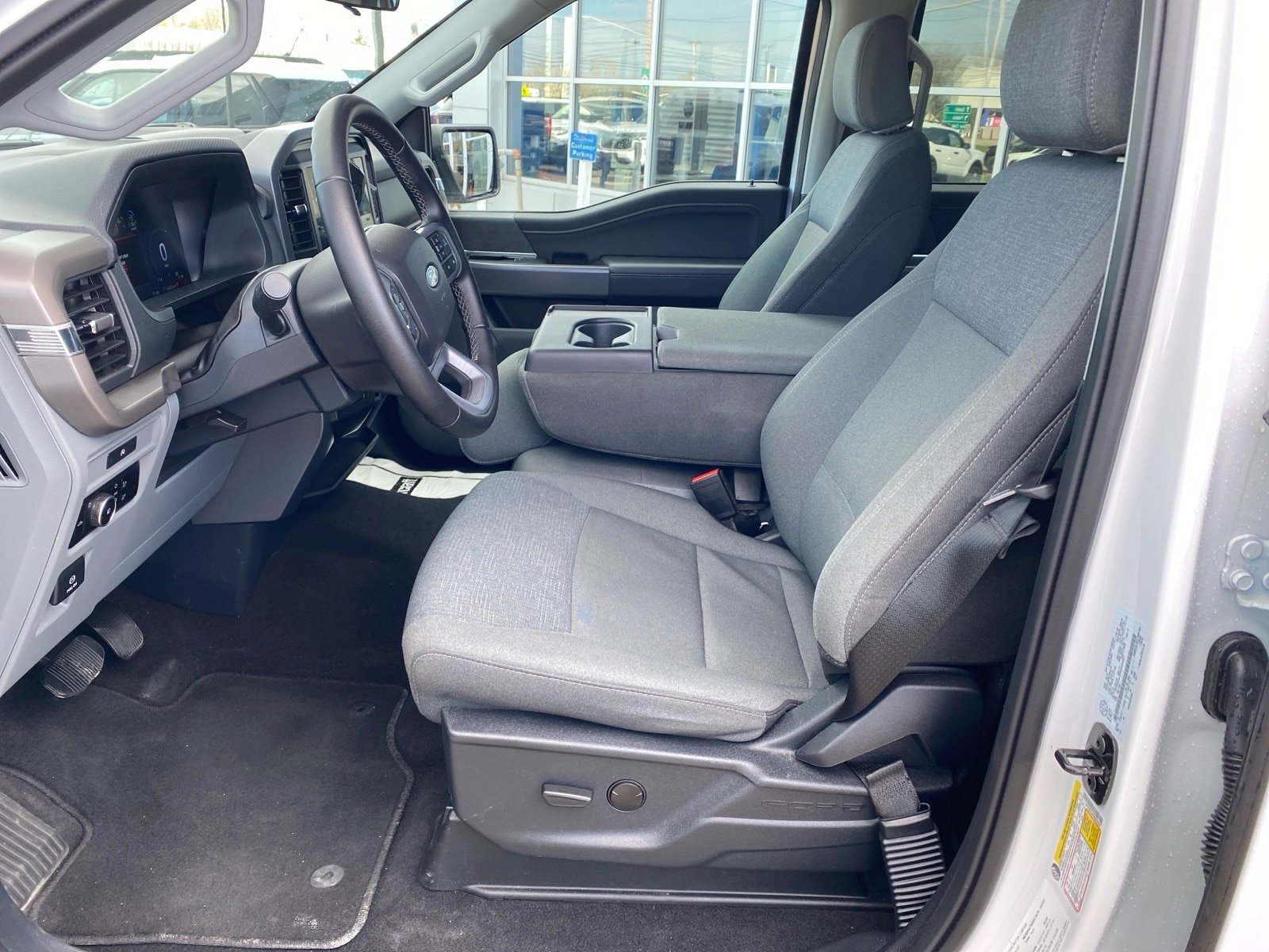 Used 2025 Ford F150 XLT w/ Equipment Group 301A Standard image 9
