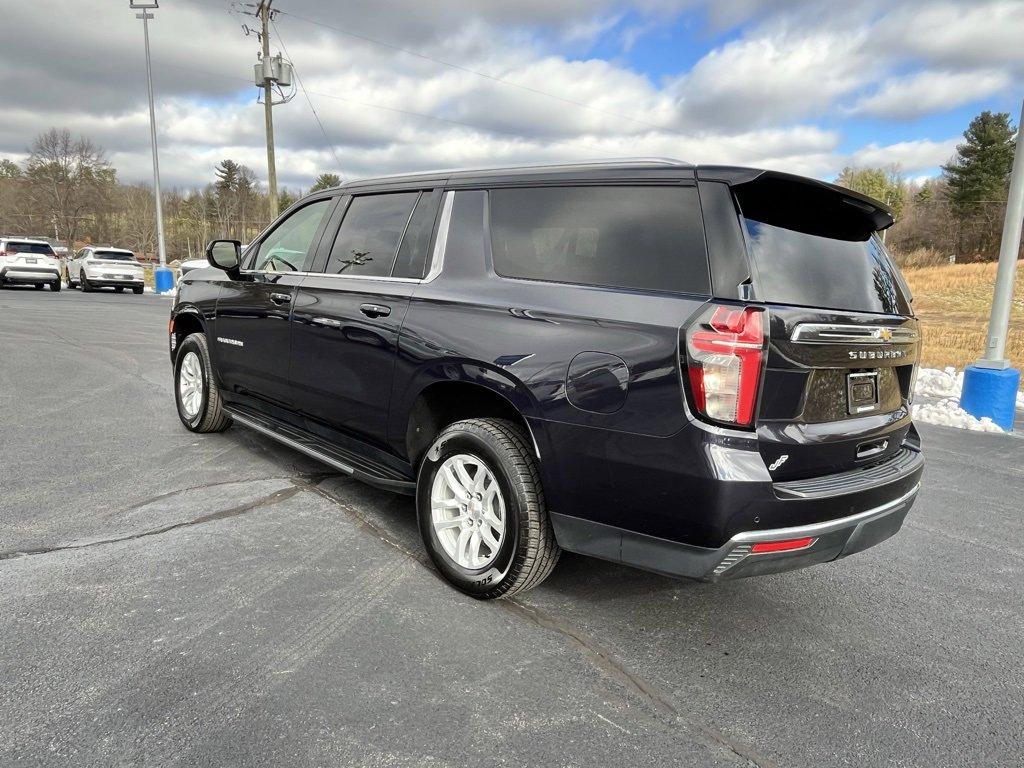 Used 2024 Chevrolet Suburban LT image 27