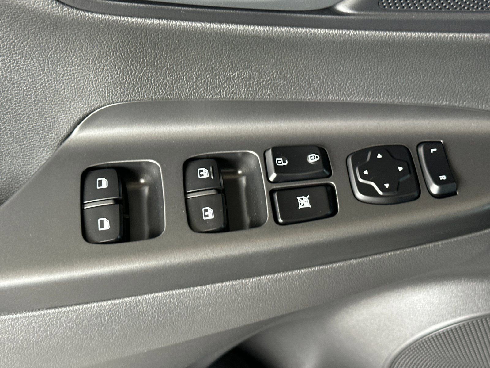 Used 2023 Hyundai Kona SEL AWD/4WD image 13