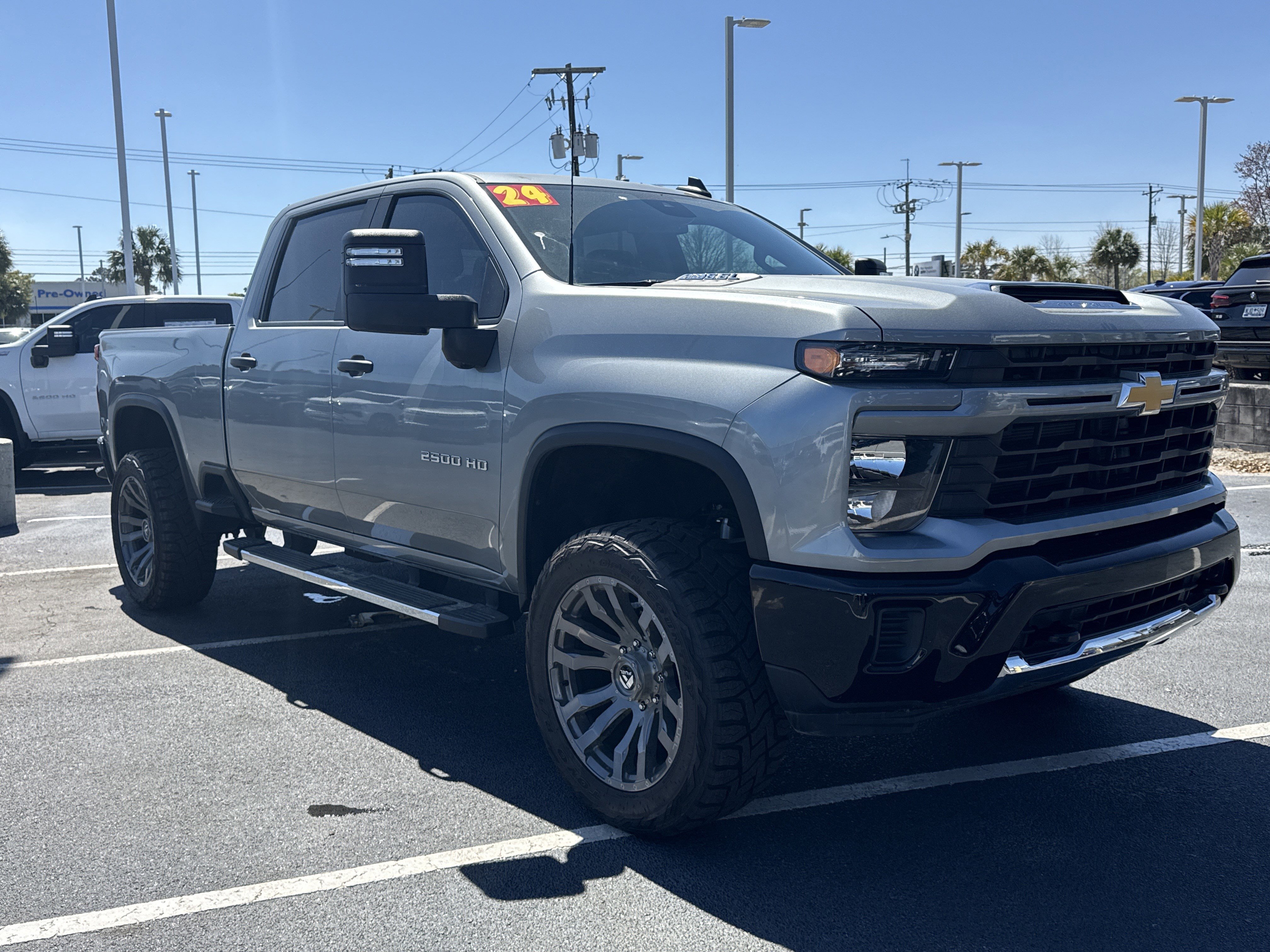 Used 2024 Chevrolet Silverado 2500 Custom w/ Custom Value Package image 7