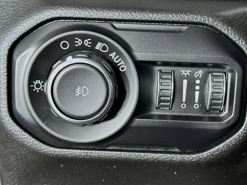 Used 2021 Jeep Wrangler Unlimited Sahara image 14