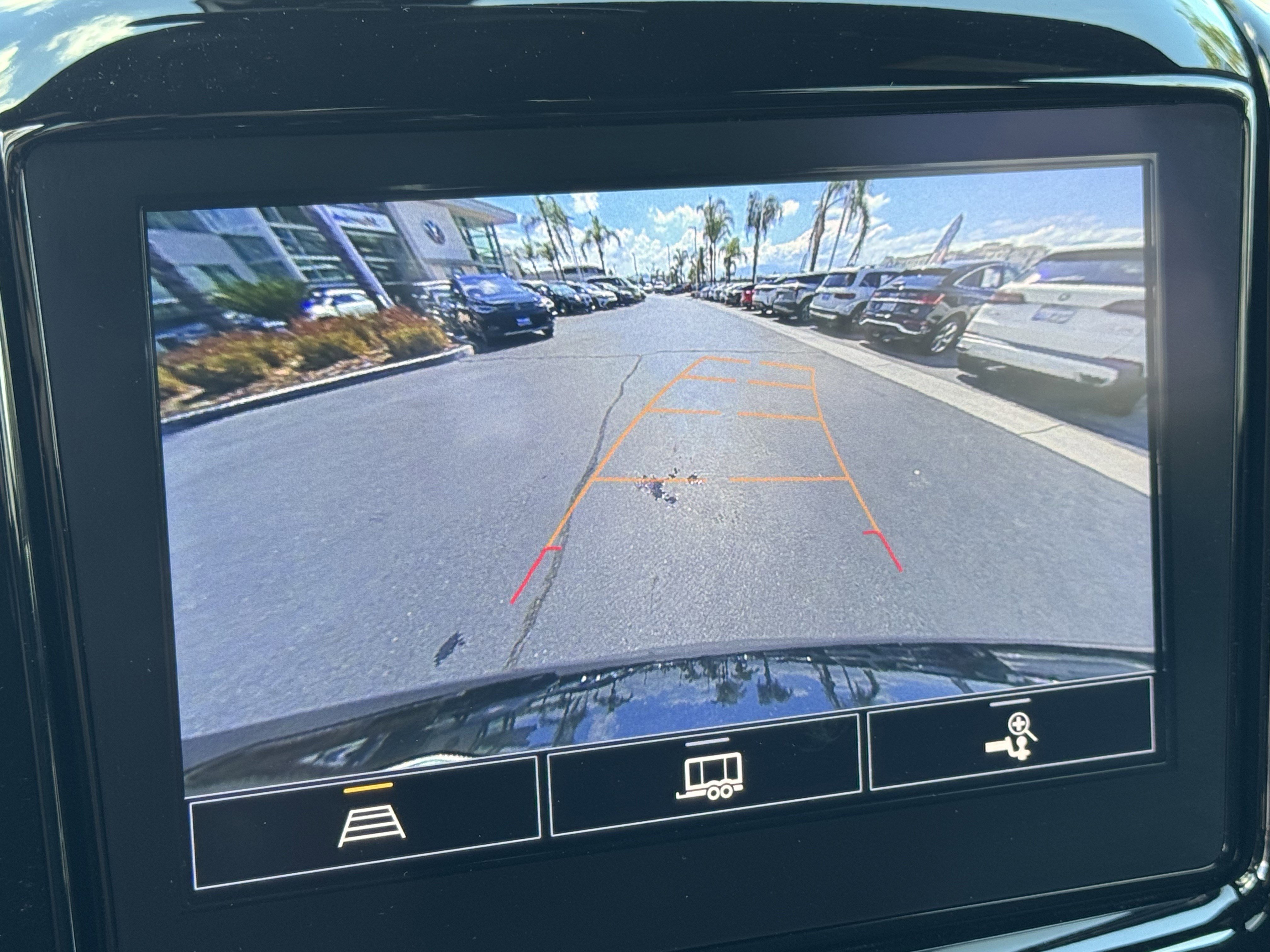 Used 2023 Chevrolet Traverse LT image 27